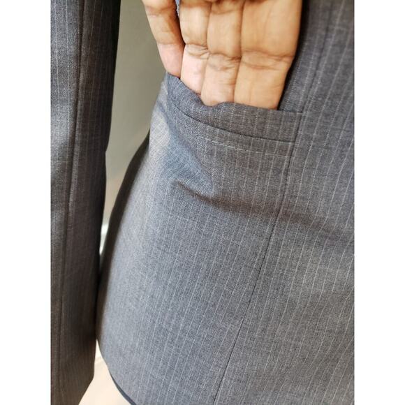 The Limited Blazer Jacket Women's Size 4 Gray Pinstripe Wool Single Breasted - Picture 2 of 16